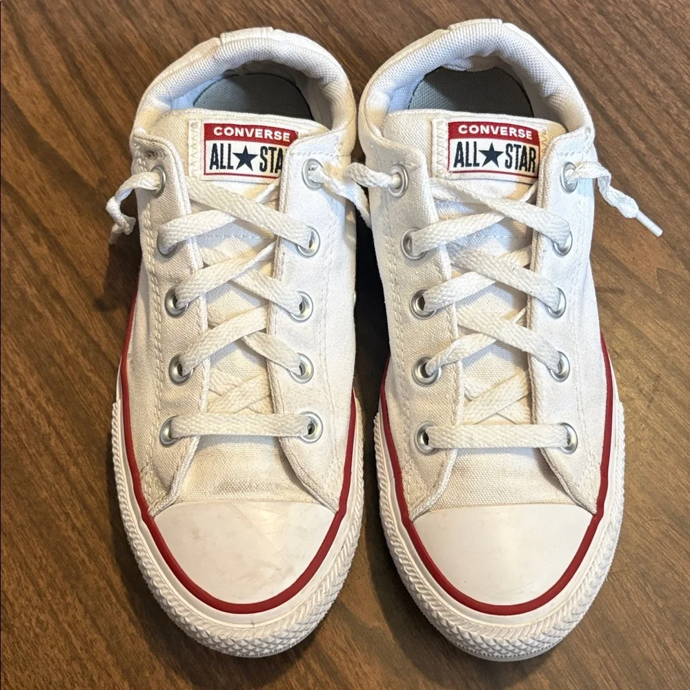 Converse White Low Top Youth Size 4 All Star Chuck Taylor Sneakers Shoes Unisex